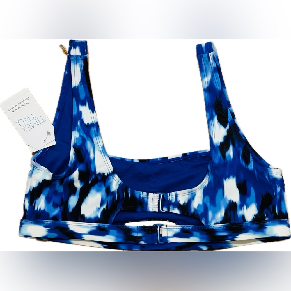 Time and Tru Blue and White Keyhole Swimsuit Top - Picture 5 of 10